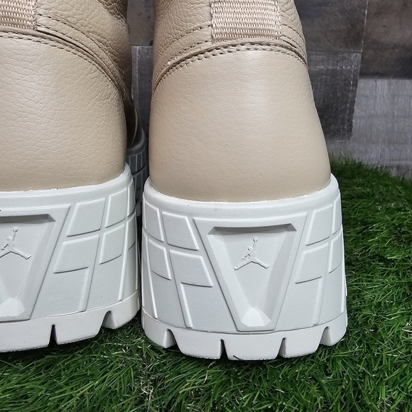 New Air Jordan 1 Brooklyn Women's Boots - Picture 8 of 13